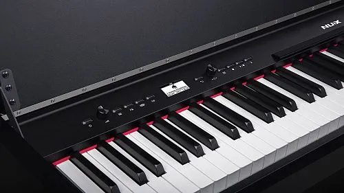 Nux NCK-330-BK Цифровое пианино, черное.